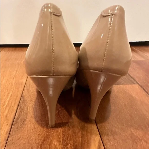 Mossimo - Picture 3 of 9